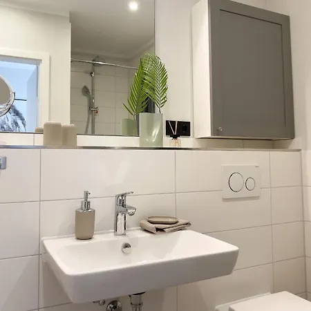 A3 - Haus Deichwind Koenigsberger Allee 36 - Feriendomizil Hollich Apartament *